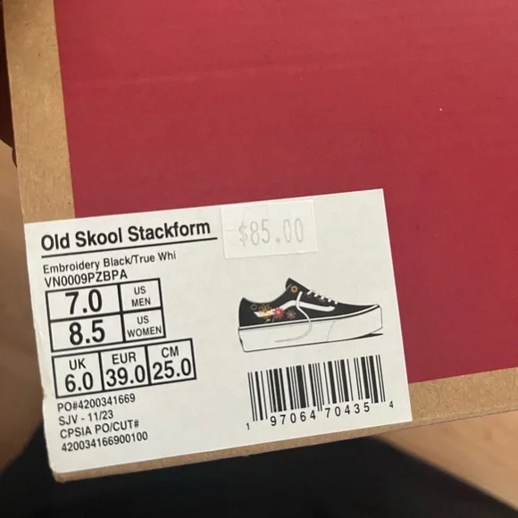 Vans Old Skool Stackform Embroidery
Black / True White Women 8.5 US - Picture 10 of 10